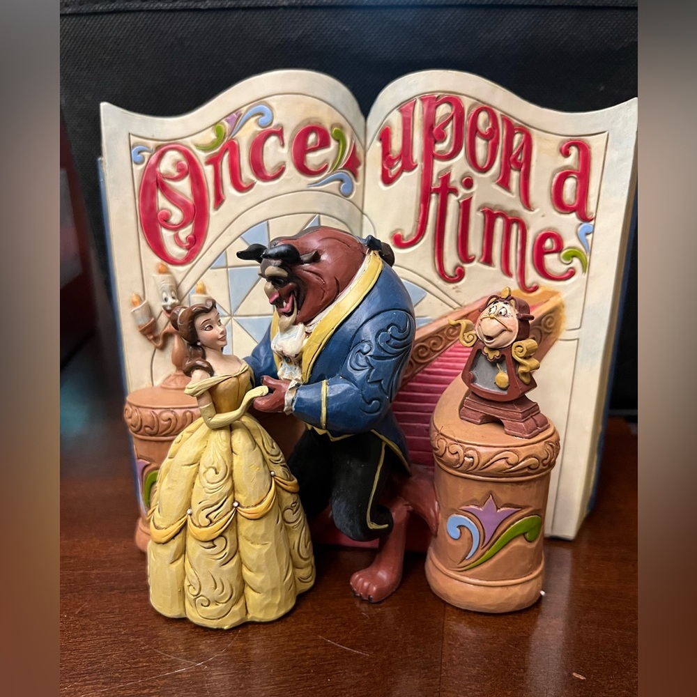 Beauty and the Beast “Love Endures” figurine Disney Traditions